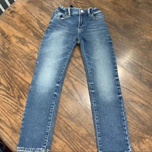 GAP Blue Jeans Classic Straight-Leg Style - Picture 6 of 8